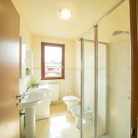 Gardappartamenti Artisti Pool 公寓 代森扎诺-德尔加达