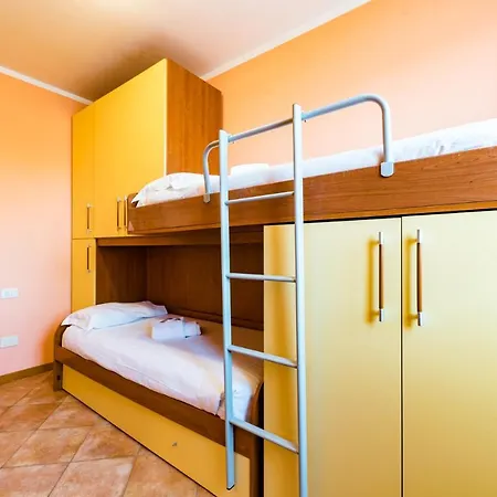 Gardappartamenti Artisti Pool Apartament Desenzano del Garda