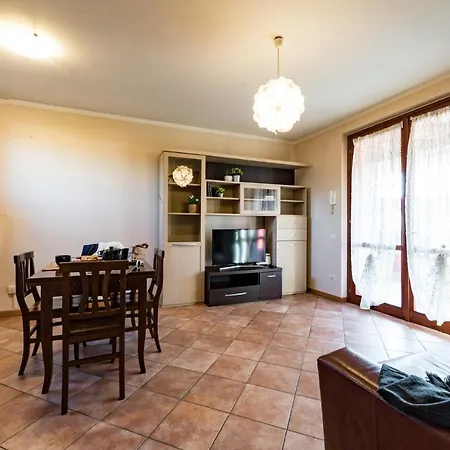 Gardappartamenti Artisti Pool Apartament *